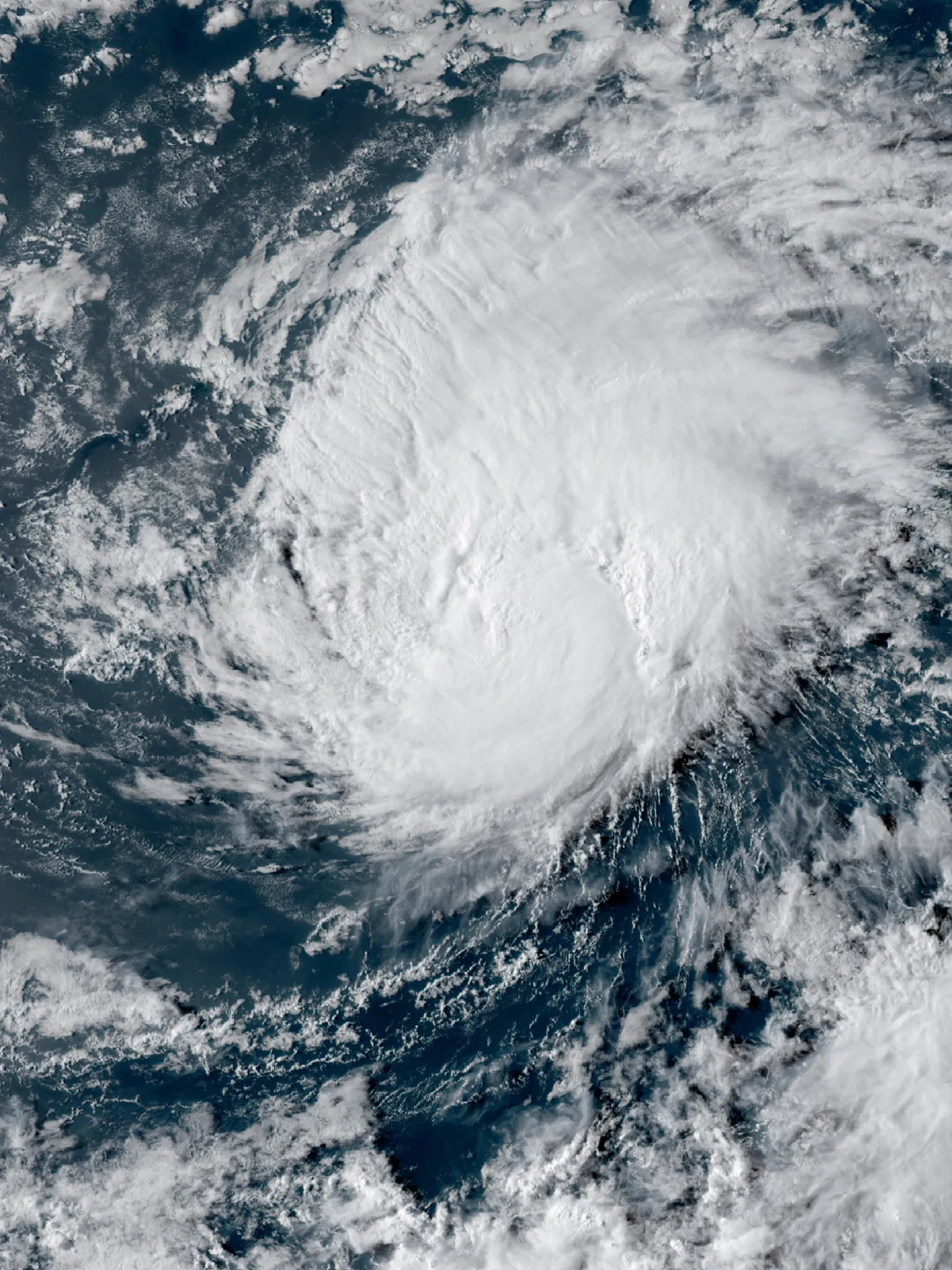 How Hawaii Hurricanes Form and Why They're So Rare