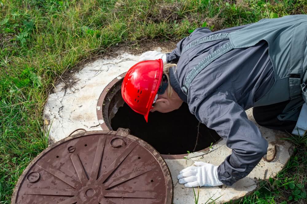 just how often should you clean your septic tank _eeac18c6 9689 4182 a73f 7a5cdc8152f8
