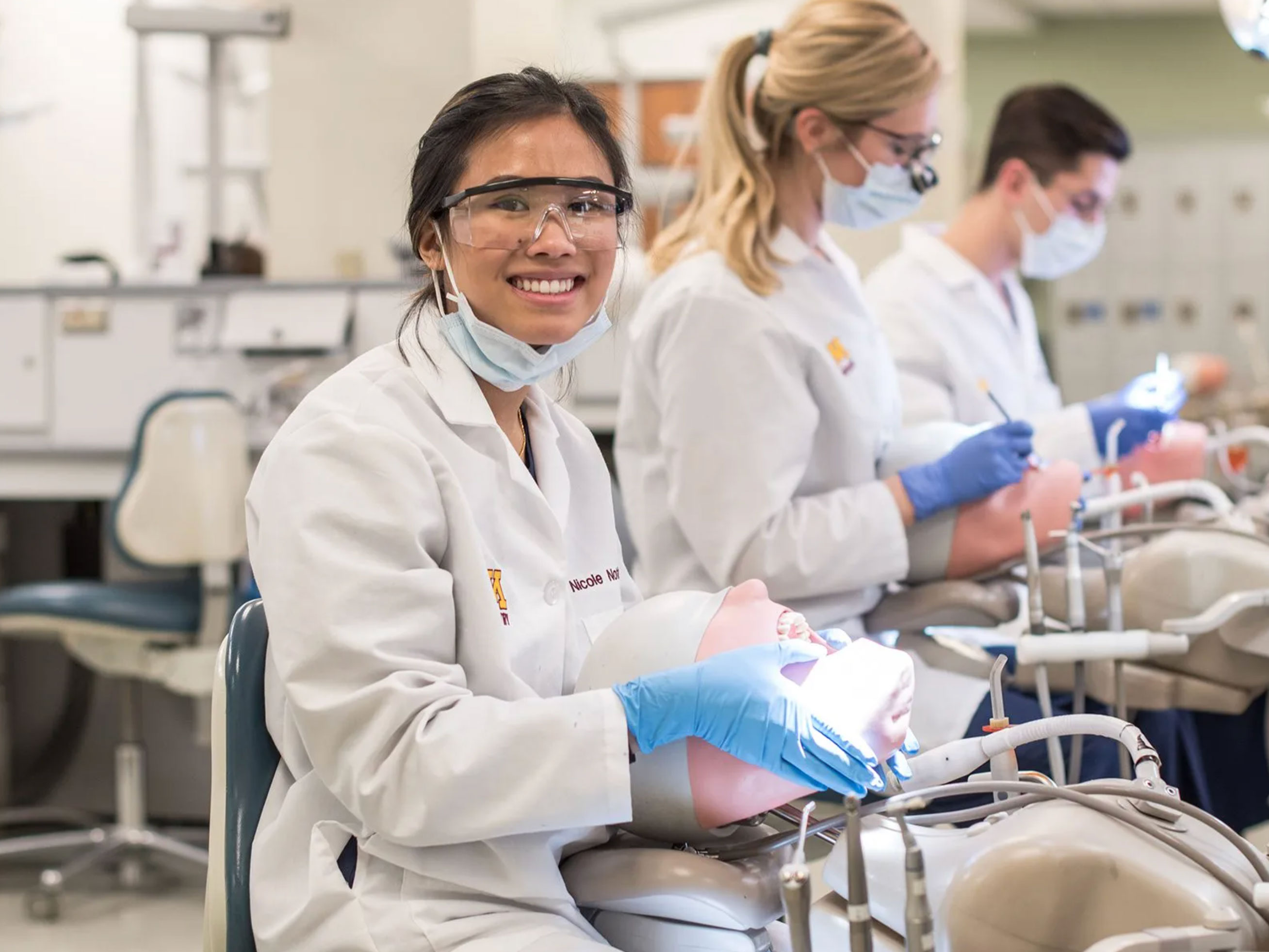 thinking about dental school read this first_4580ea50 e28d 46b4 b41d ca605565f892