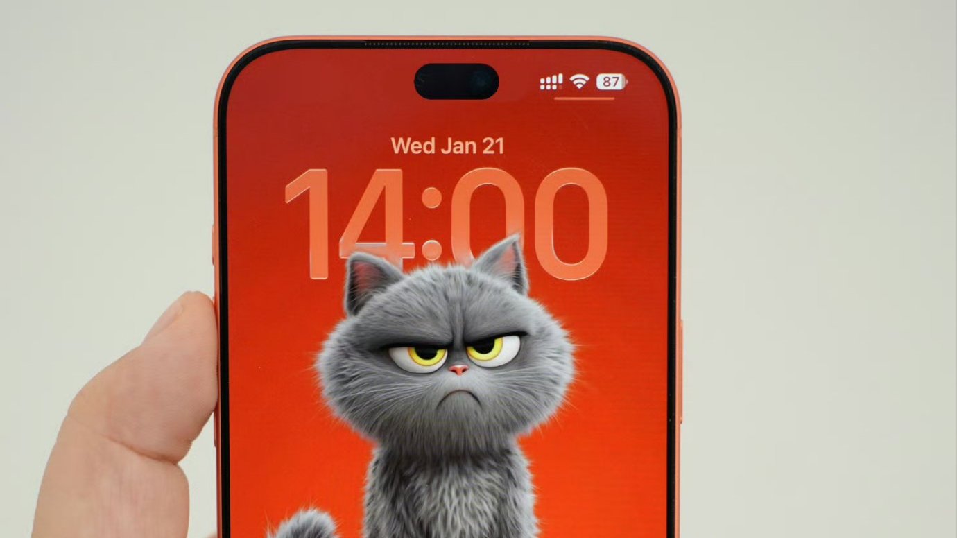 1789397569281_iPhone 18 Pro Dynamic Island Ice Universe